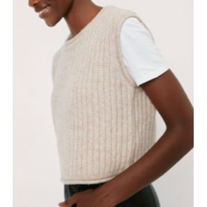 Ribbed Knitted Cropped Sweater Vest size medium in color beige